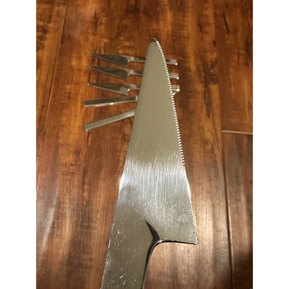 Set of (6) Vintage Midget Japan Stainless Steel 7.25” Knives in Box